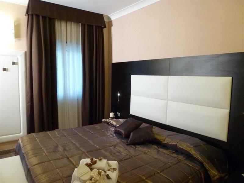 ยูโรเฮาส์โรมแอร์พอร์ต Hotel ฟิวมิชีโน ภายนอก รูปภาพ