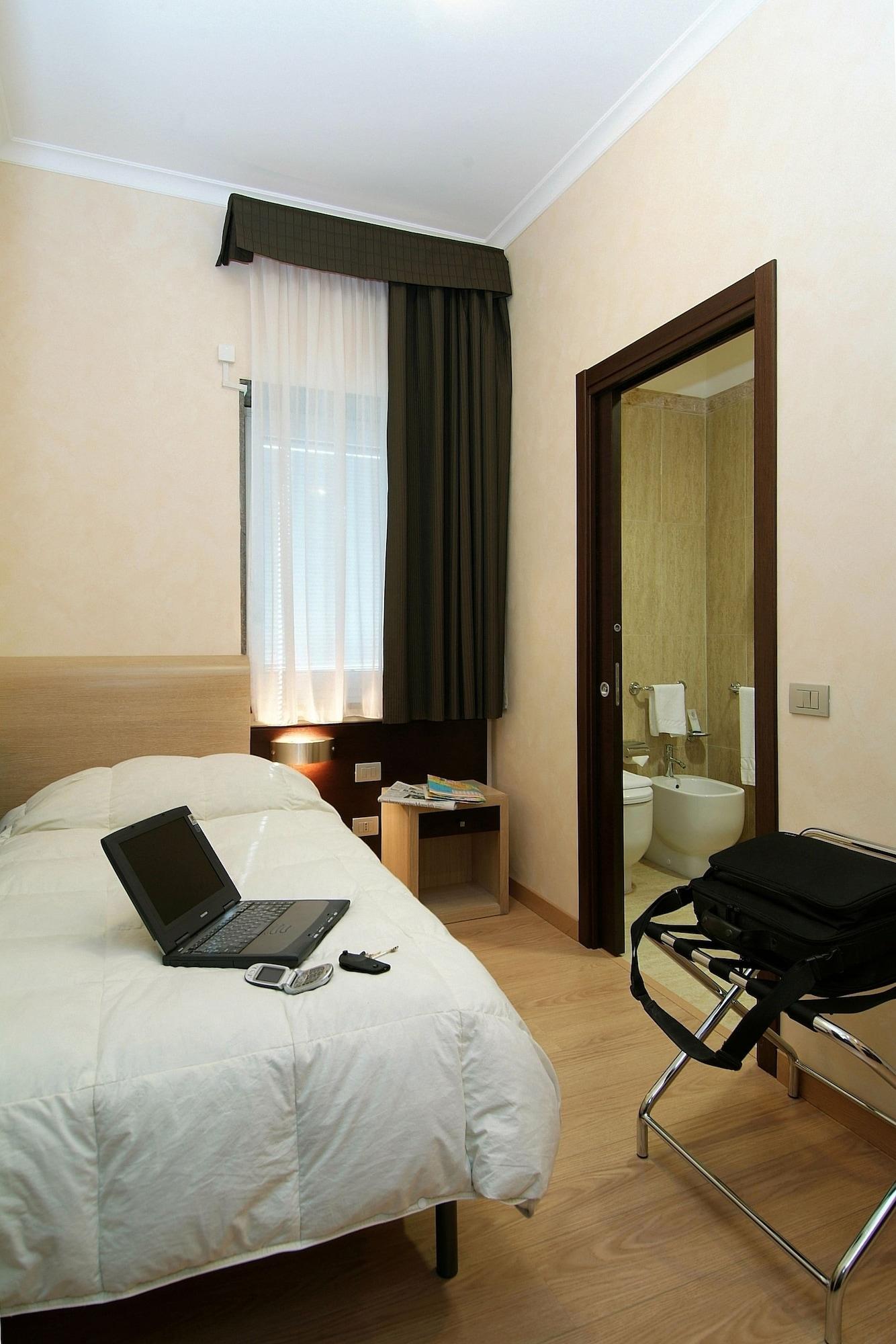 ยูโรเฮาส์โรมแอร์พอร์ต Hotel ฟิวมิชีโน ภายนอก รูปภาพ