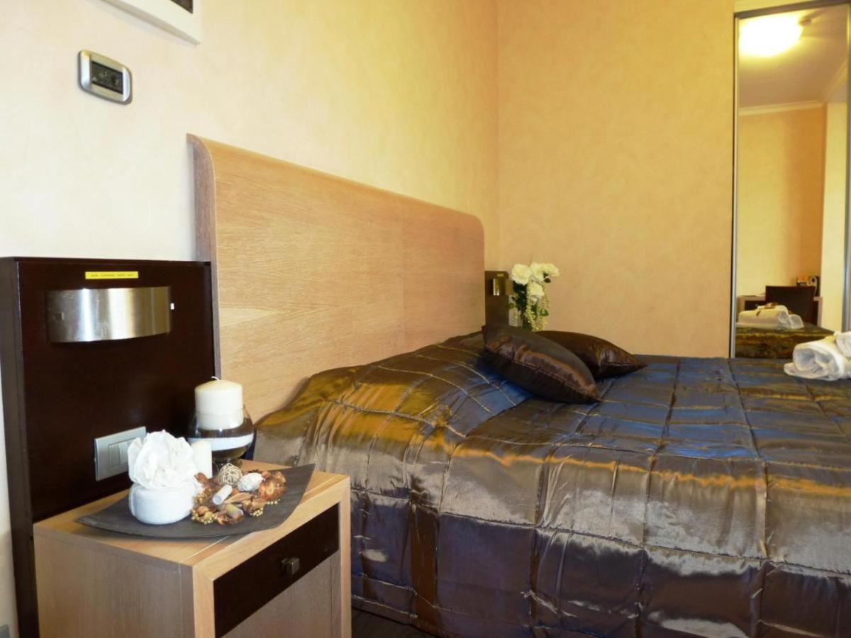 ยูโรเฮาส์โรมแอร์พอร์ต Hotel ฟิวมิชีโน ภายนอก รูปภาพ