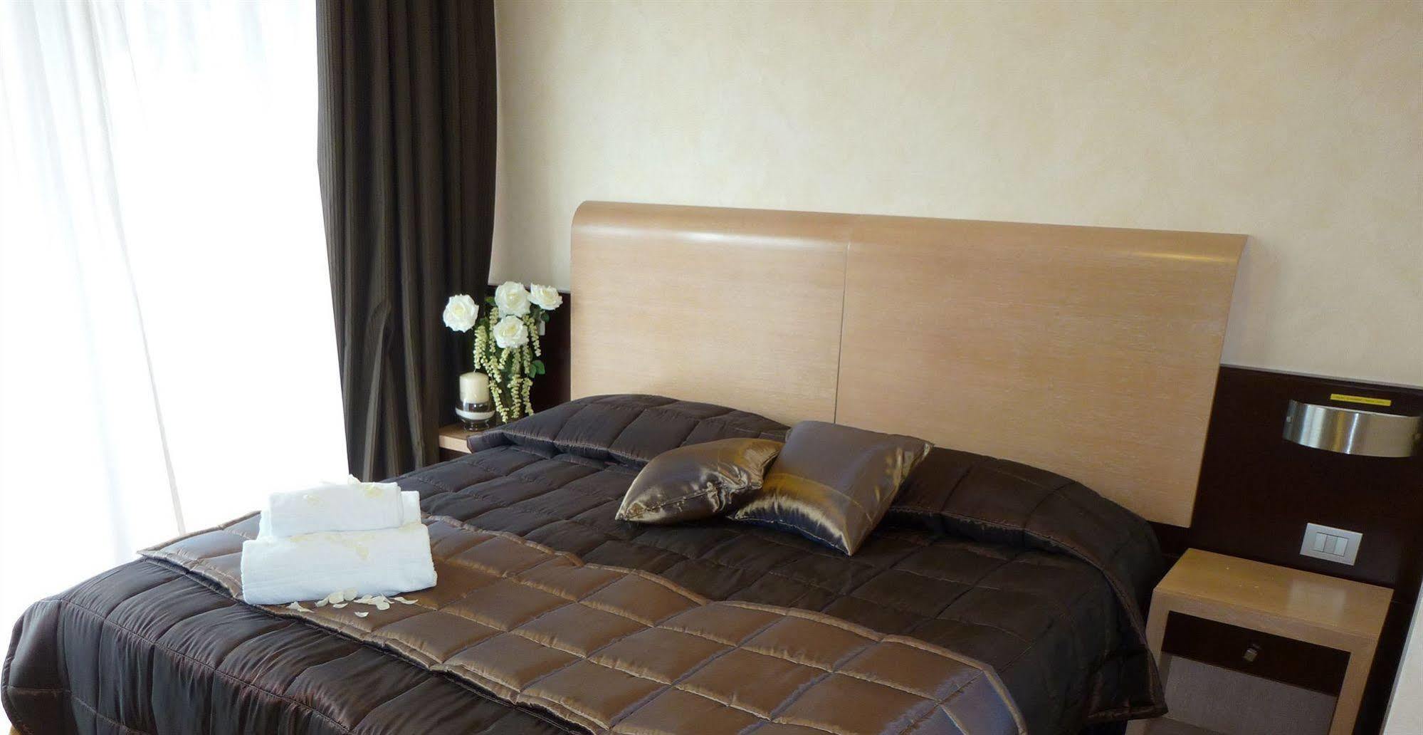 ยูโรเฮาส์โรมแอร์พอร์ต Hotel ฟิวมิชีโน ภายนอก รูปภาพ